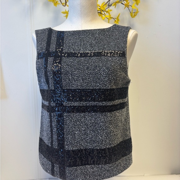 Banana Republic Tops - Elegant Gray and Black Women's Top SKU 6013
